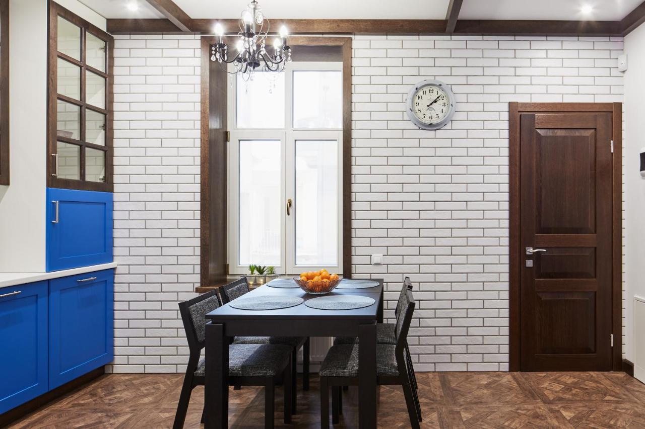 Old House Apartment Lviv Bagian luar foto